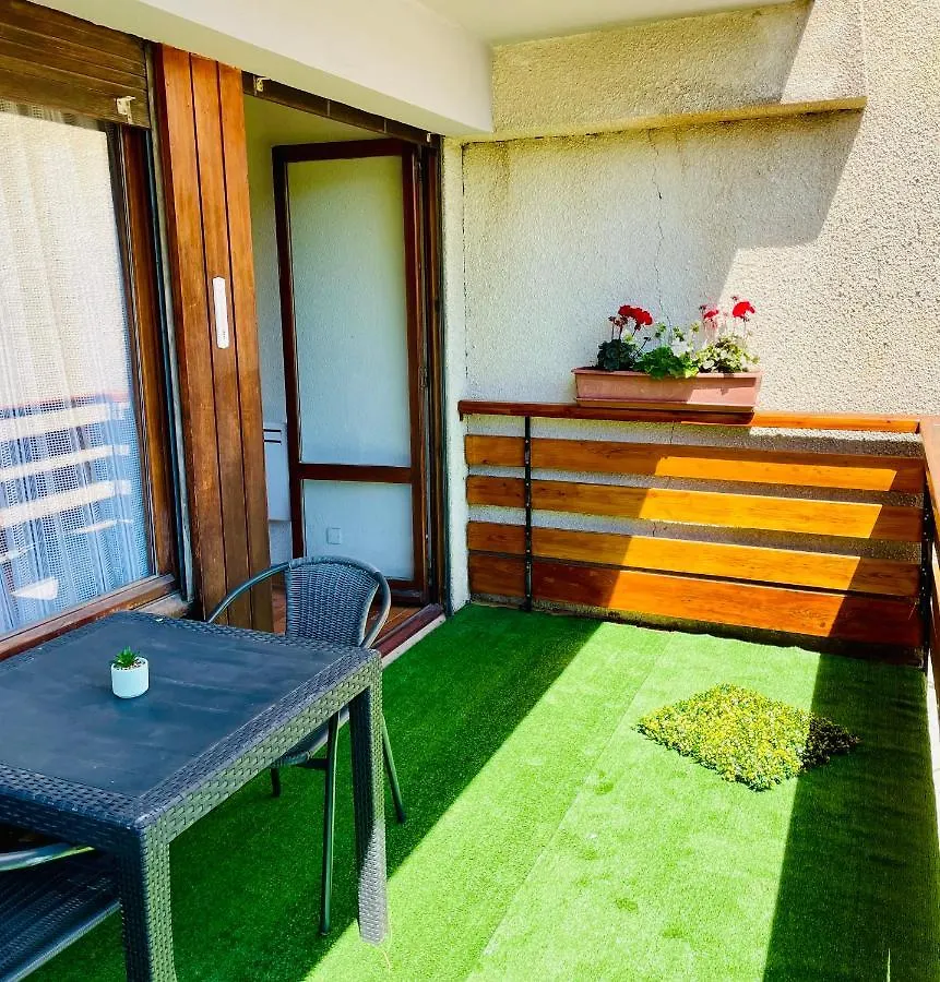 Appartement Rdc 48m2 avec terrasse Proche Centre Station à Orcières