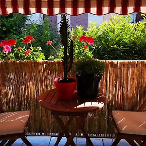 https://apt-auber-modern-big-with-balcony-12-minutes-from-metro.fr-paris.fr